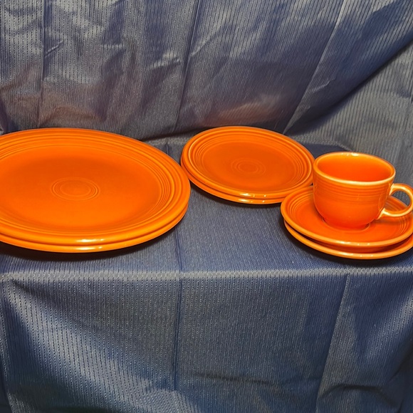 Vintage Coral orange red fiestaware dinner set of 6 with bonus mug cup EUC - Picture 2 of 8